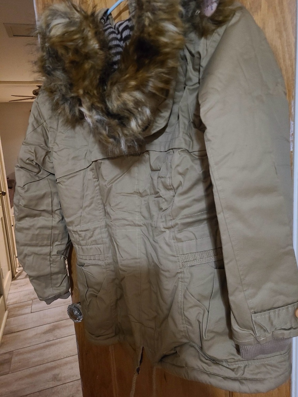 iloveSIA Size 12 Women's Hooded Sherpa Lined Parka Coat - Picture 2 of 9